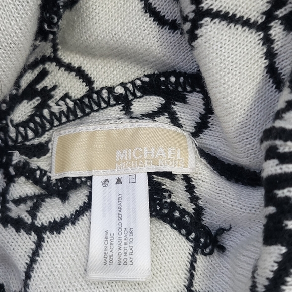 Michael Kors winter hat & scarf set - Picture 6 of 8